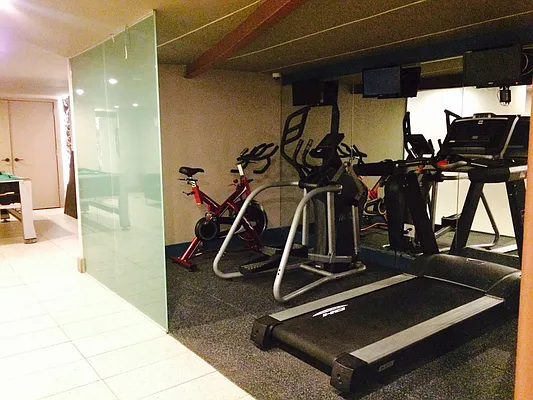 Rented by Nooklyn NYC LLC | media 25