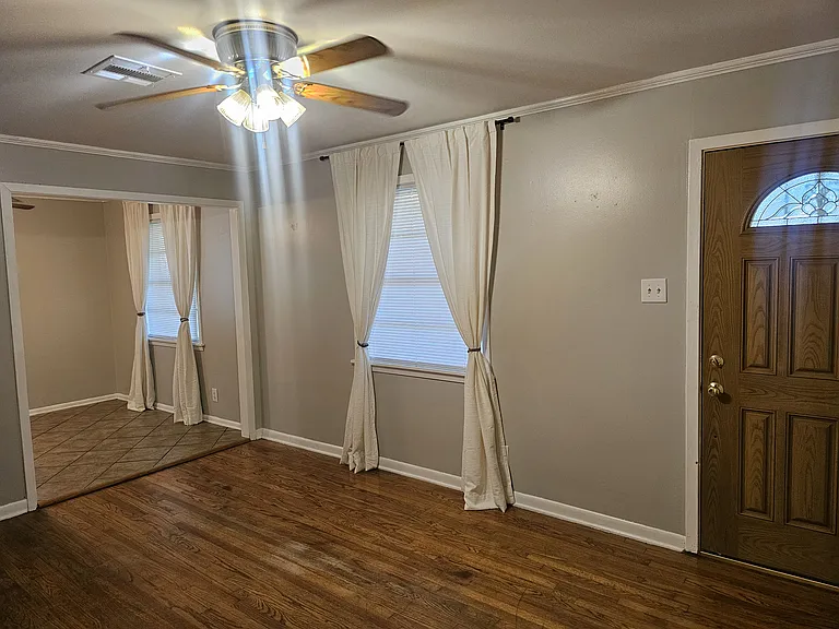 114 Fairlane Dr — Photo 9