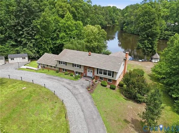 4512 Forrestal Rd, Chester, VA 23831