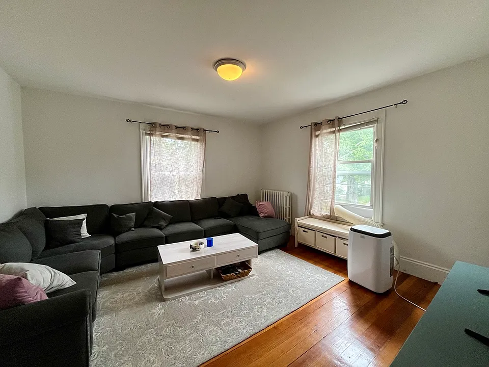 34 Pelham St #2