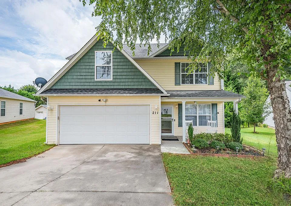 211 Night Heron Dr