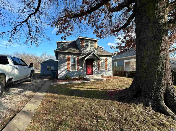 1002 Sunnyslope St, Emporia, KS 66801