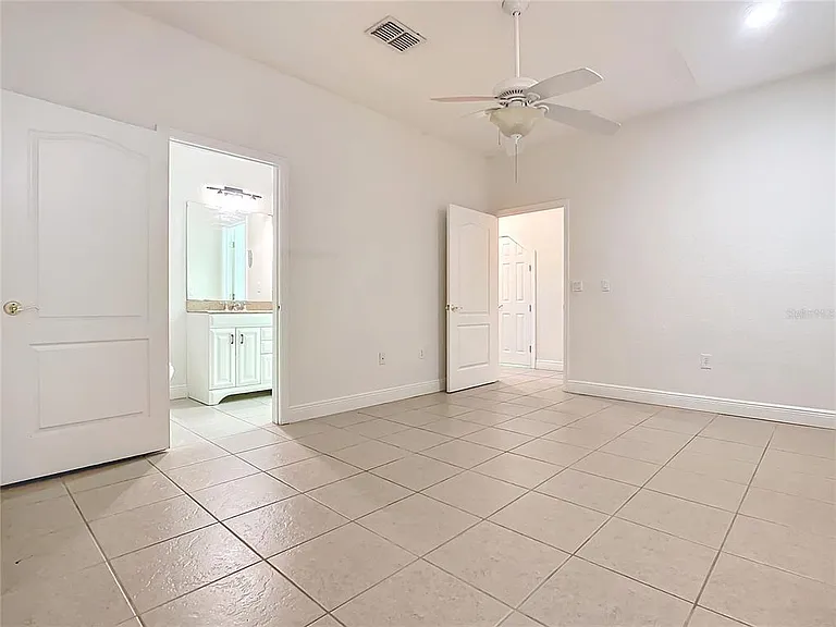 132 Orange Ave — Photo 14