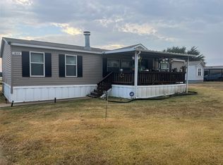 943 Winning Colors Dr, Wilmer, TX 75172