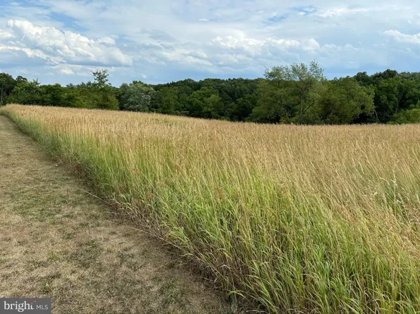 Willowdale Rd, Greencastle, PA 17225