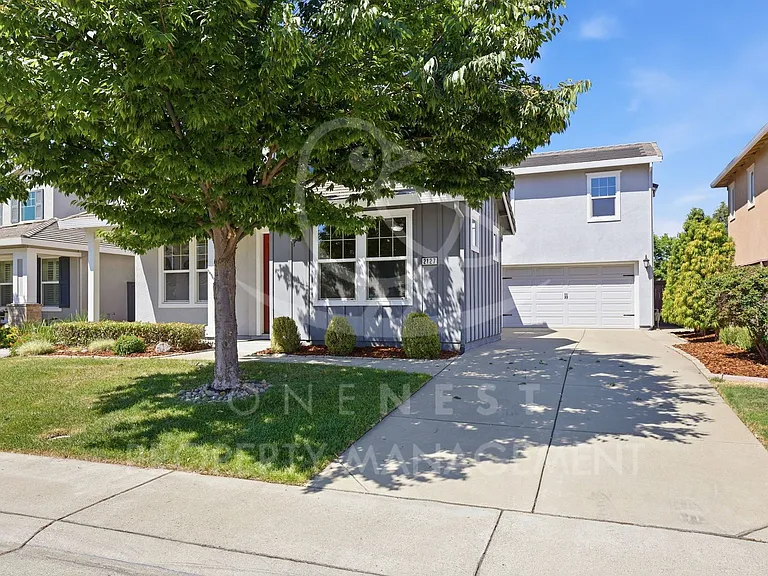 2127 Ranch View Dr — Photo 2