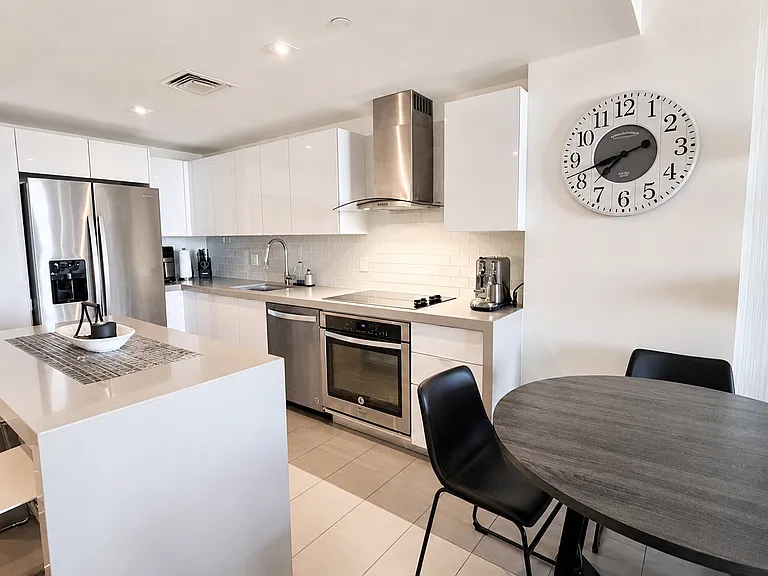 1600 NE 1st Ave #2512 — Photo 3