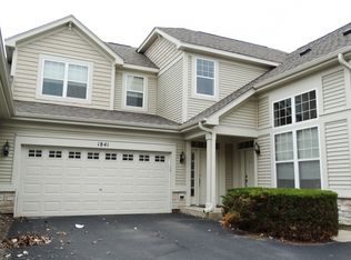 1841 Foxridge Ct, Aurora, IL 60502