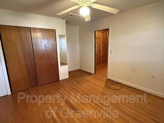 4th image of 9 Eisenhower Dr Unit A