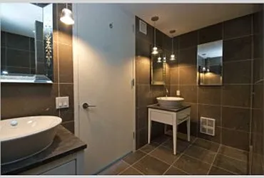 Sold by Avenue Real Estate
