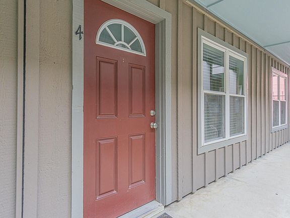 2nd image of 600 19th St APT 4