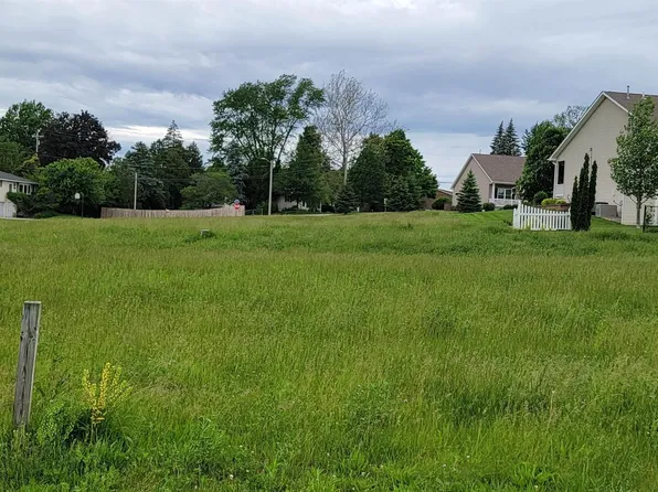 1810 E 6th St #A, Coal Valley, IL 61240