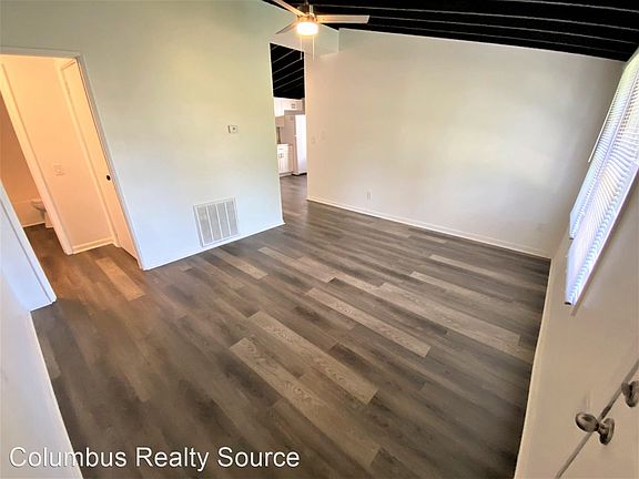 2nd image of 2933 E 6th Ave