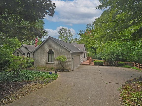 2nd image of 912 Trevino Ct