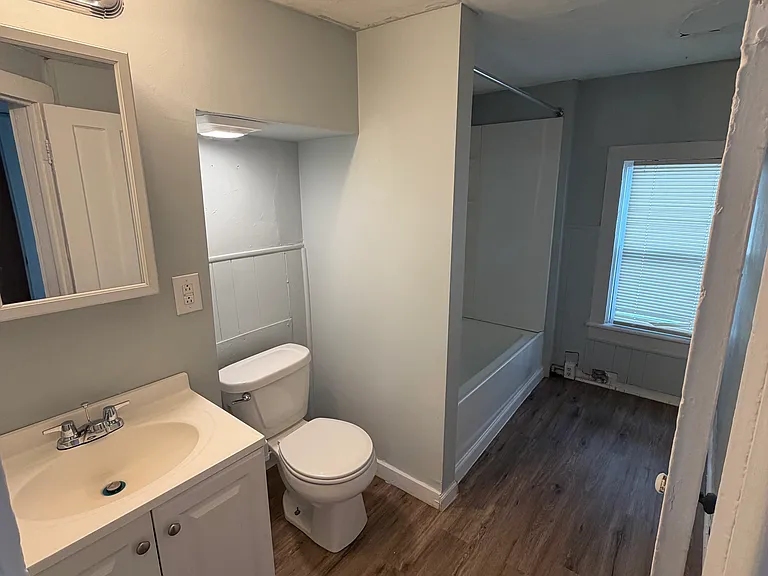 208 Beecher St — Photo 15