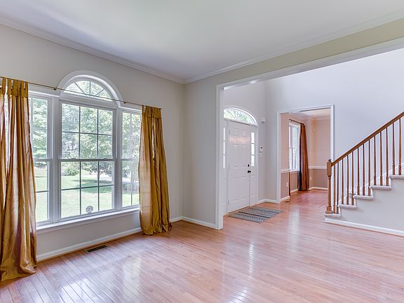 5th image of 11107 Blue Herron Cir