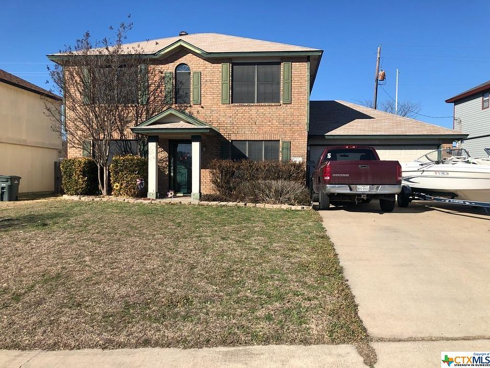 1st image of 2413 Dennis St