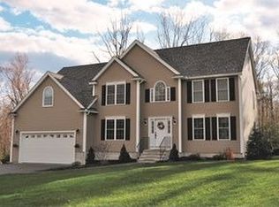 59 Litchfield Cir, Pelham, NH 03076