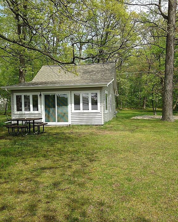 2nd image of 1504 Maxfield Rd