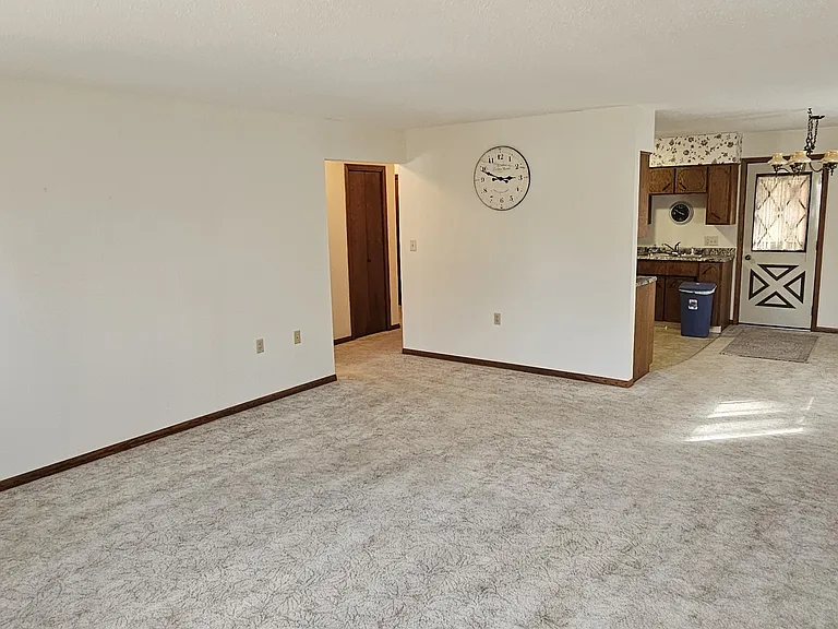 715 Code Ave S — Photo 6