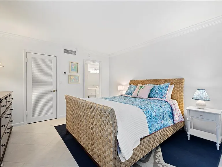 3443 Gulf Shore Blvd N #503 — Photo 16