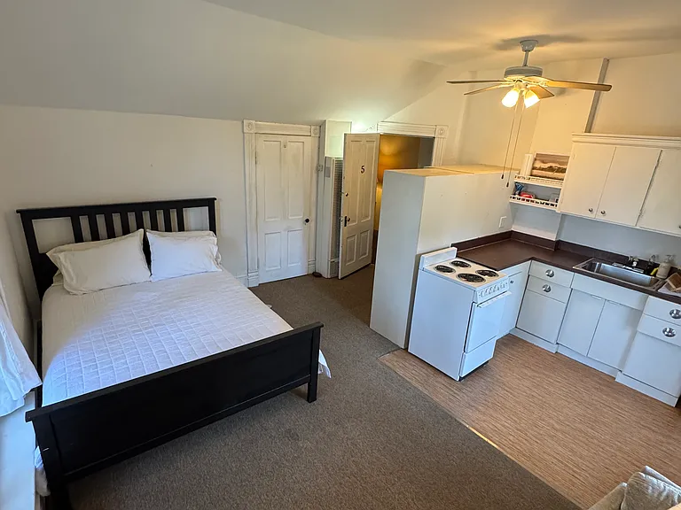706 Sherman Ave #5 — Photo 2