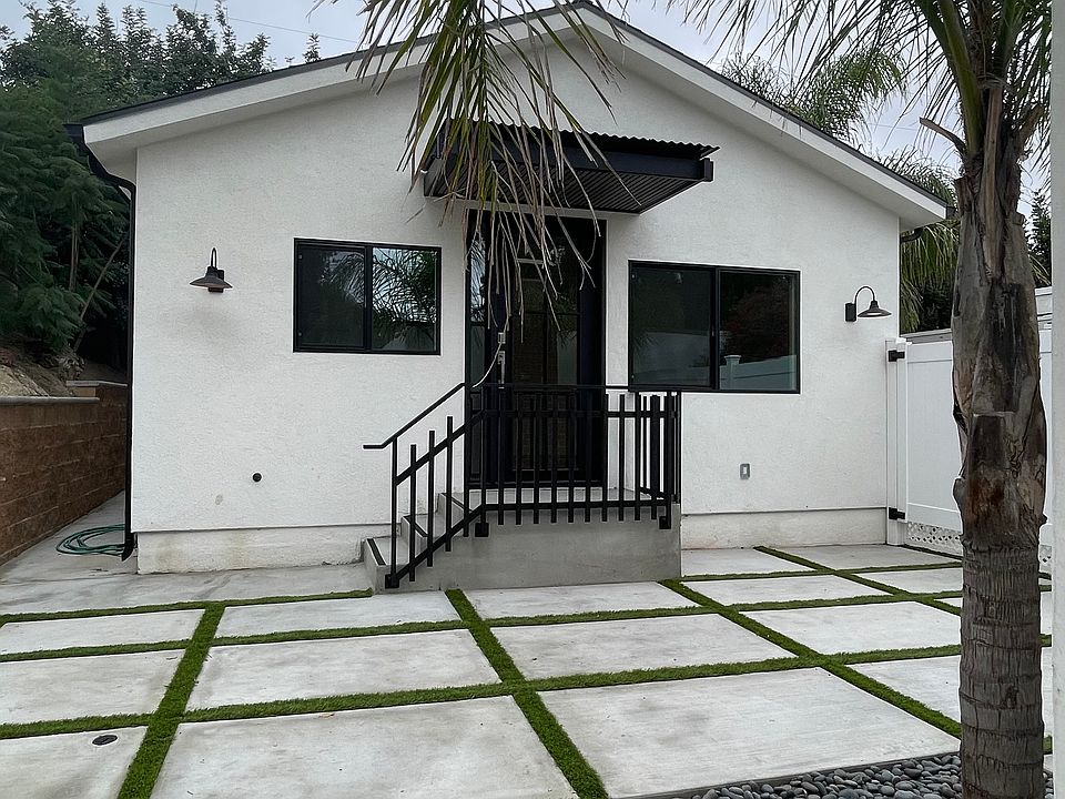 1st image of 12151 Bambi Pl #1