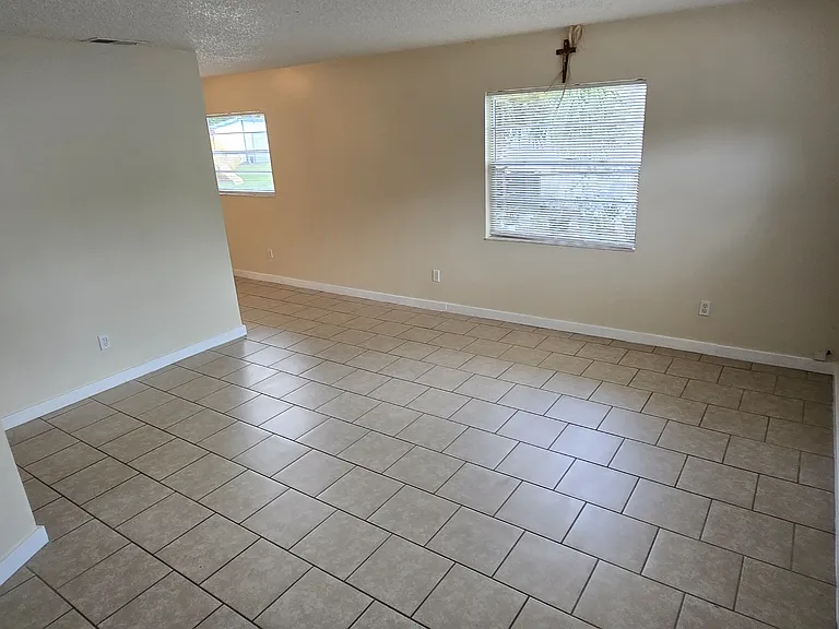 2519 7th Ave E #2519 — Photo 3