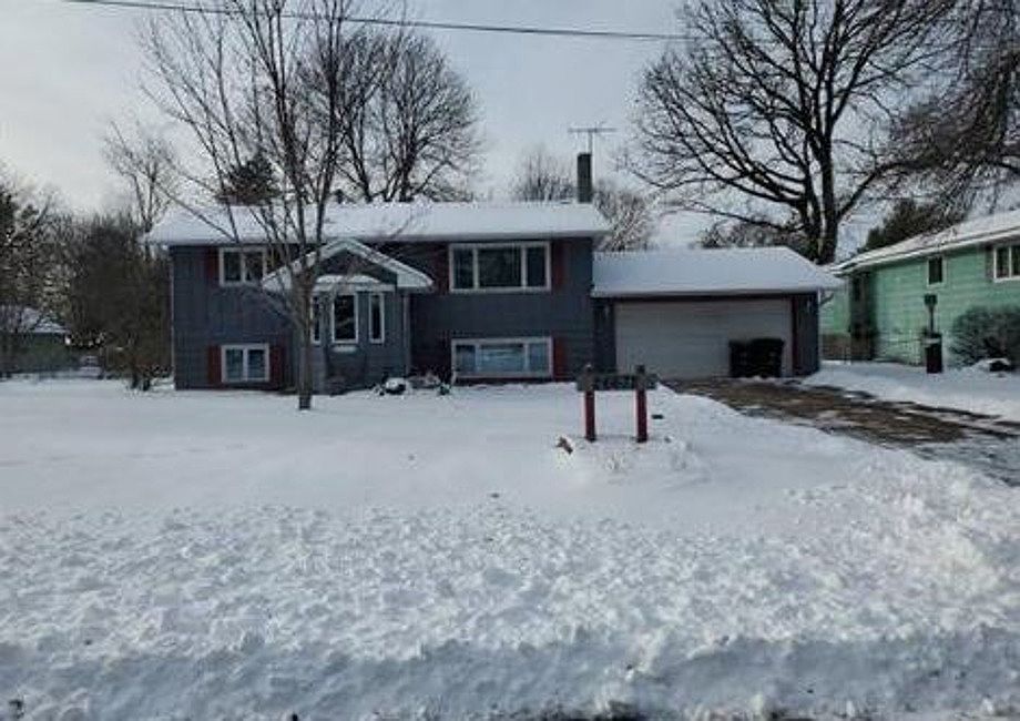 1st image of 26672 Feriday Ave