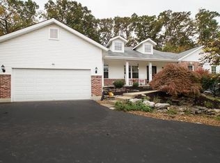 16764 Clayton Rd, Ballwin, MO 63011