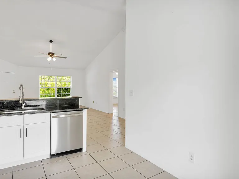 3651 N Goldenrod Rd #B203 — Photo 5