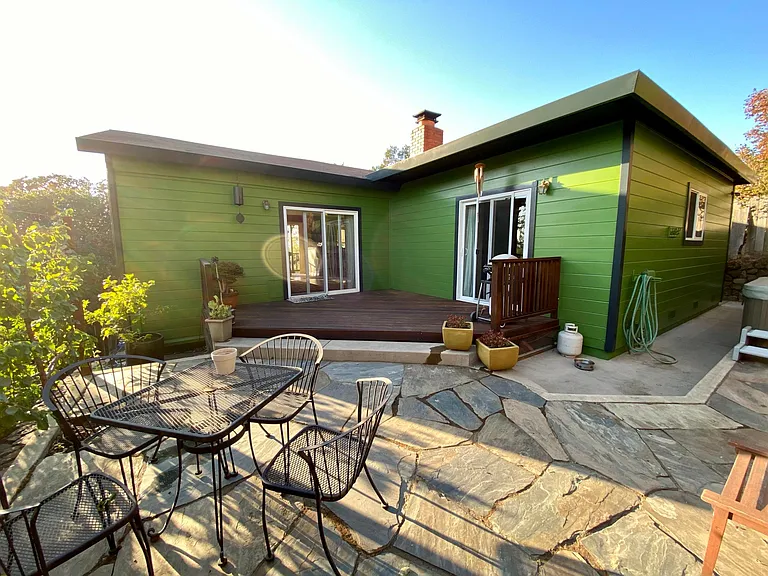 1518 Meek Ave — Photo 18