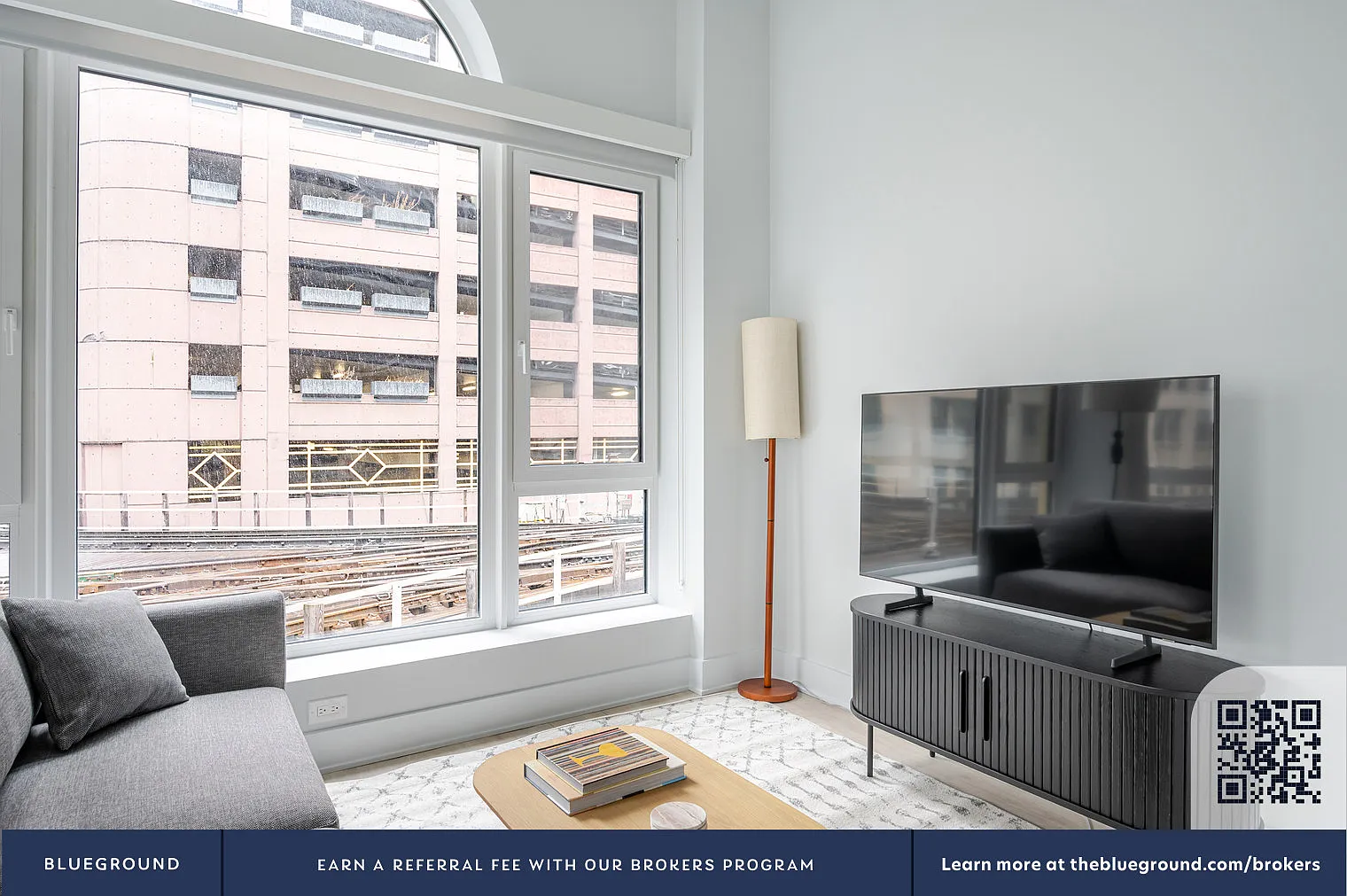 1 bed, 1.0 bath, 621 sqft, $1,990 — Photo 3