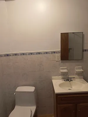 Rented by Dyer Estate Mgmt | media 20