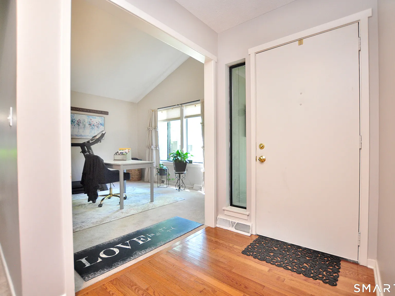 3 bed, 2.5 bath, 1910 sqft, $3,500 — Photo 4