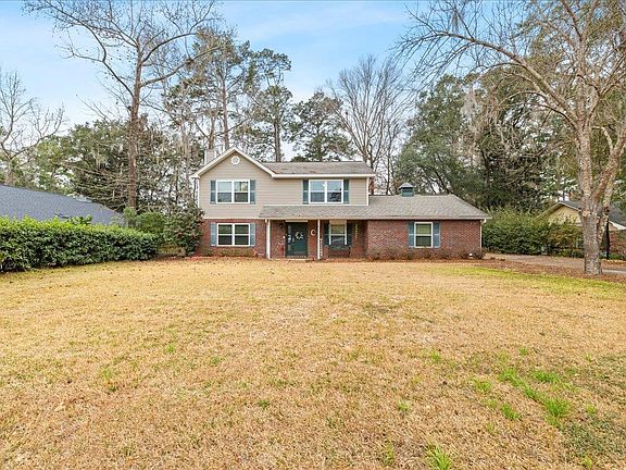 2nd image of 4018 Deer Lane Dr