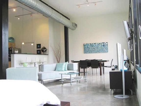 3rd image of 2502 Live Oak St APT 232