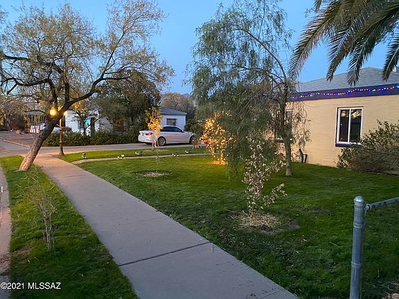 3rd image of 1718 N Louis Ln