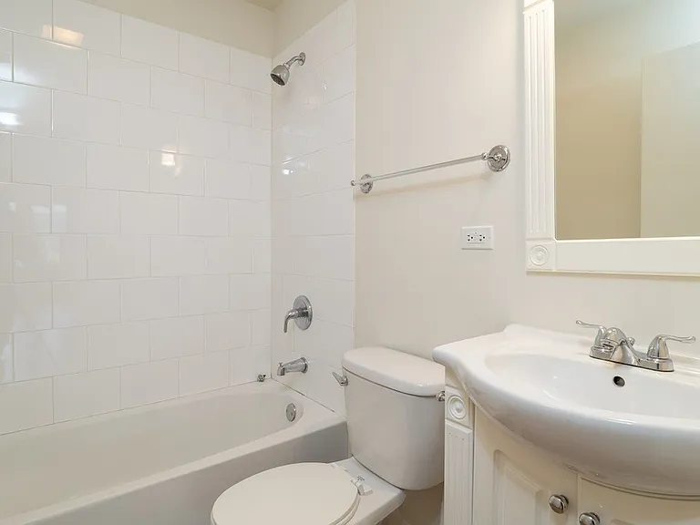 1514 W Howard St #3W — Photo 9