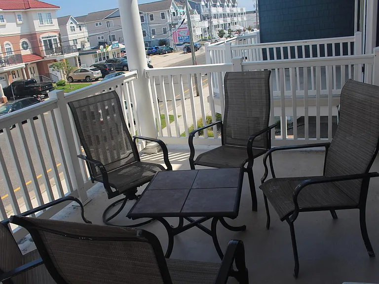 410 E 24th Ave #100 — Photo 7