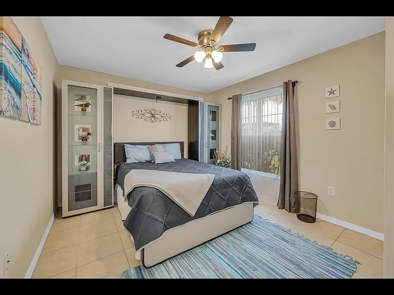 27 Patricia Dr — Photo 2