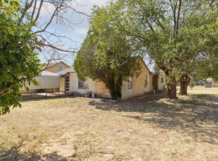 1015 11th St, Seagraves, TX 79359