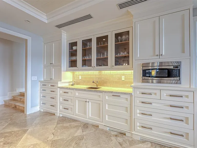 1313 E Lake Dr — Photo 35