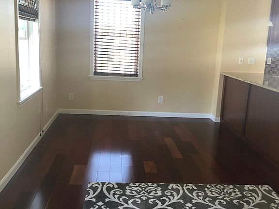 4th image of 23 Bellew Ave #2C