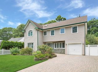 1232 Lakeshore Dr, Massapequa Park, NY 11762