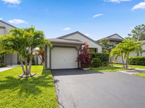 2482 Bedford Mews Dr, Wellington, FL 33414