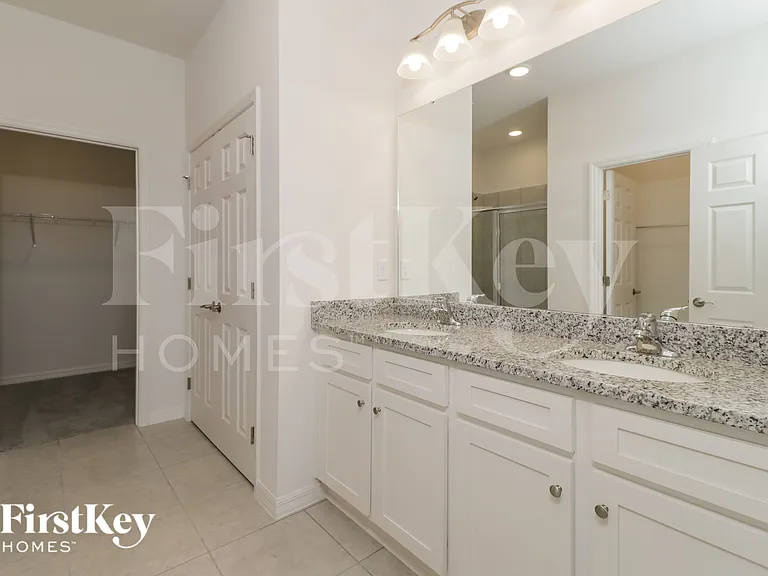 596 Crown Rose Dr — Photo 9