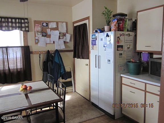 3rd image of 118 3rd Ave SE