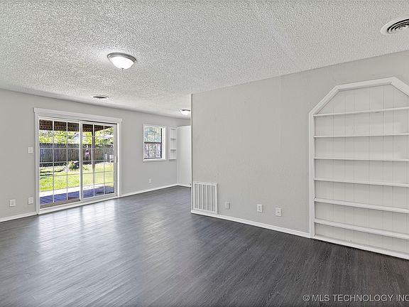 5th image of 554 W 148th Pl S