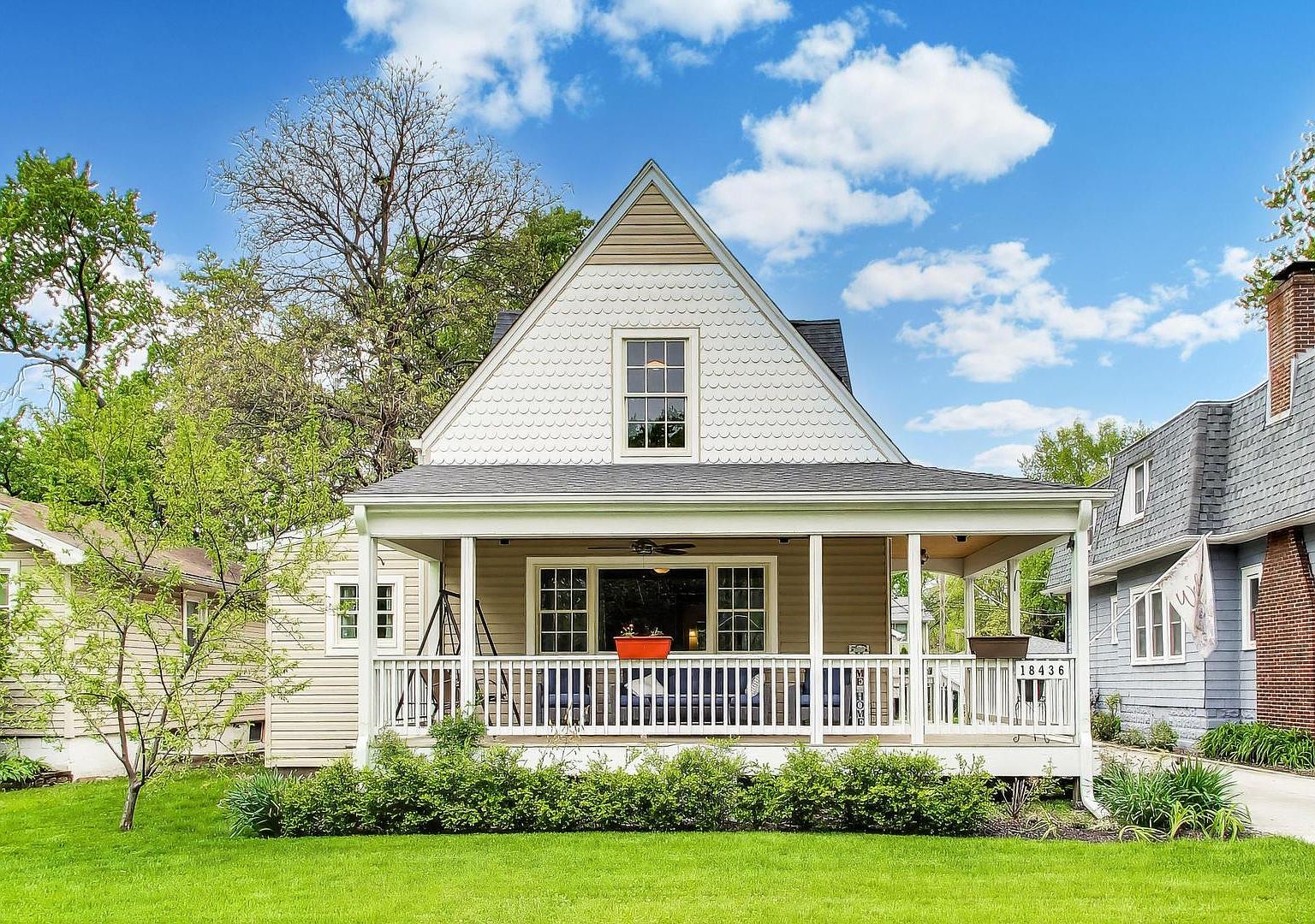 J ① 18436 Dixie Hwy, Homewood, IL 60430 | Zillow